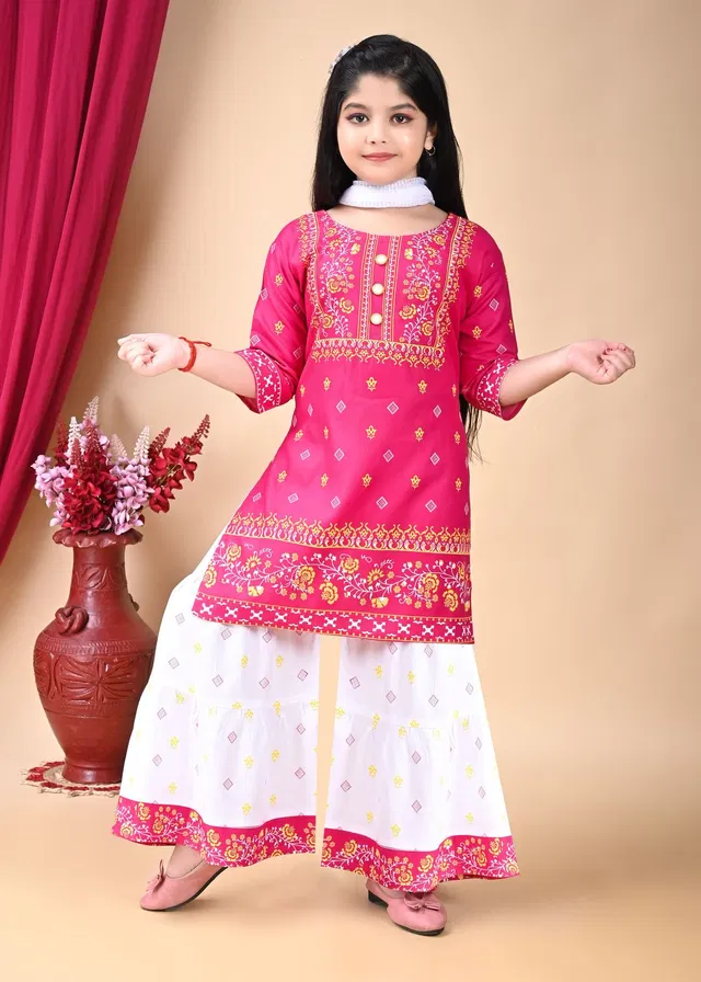 A-ONE LUCKY GARMENTS Girls Casual Kurta, Pyjama & Dupatta Set