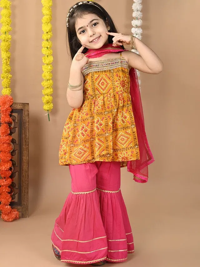 Here&Now by Kinder Kids Girls Festive & Party Kurta and Trouser Set