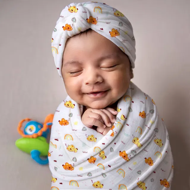 gigglyfy Baby Printed Crib Swaddling Baby Blanket for  Mild Winter