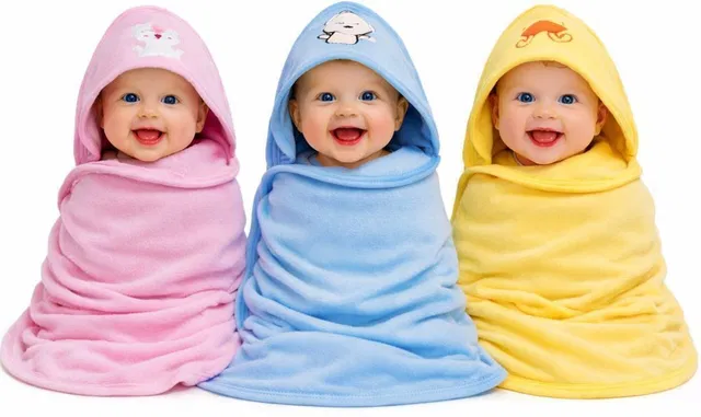 BRANDONN Solid Single Hooded Baby Blanket for  Mild Winter