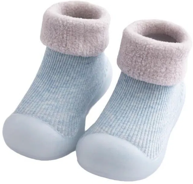 SNOWIE SOFT Warm winter baby shoes for 6 to 12 months with plush liner and anti skid sole Booties