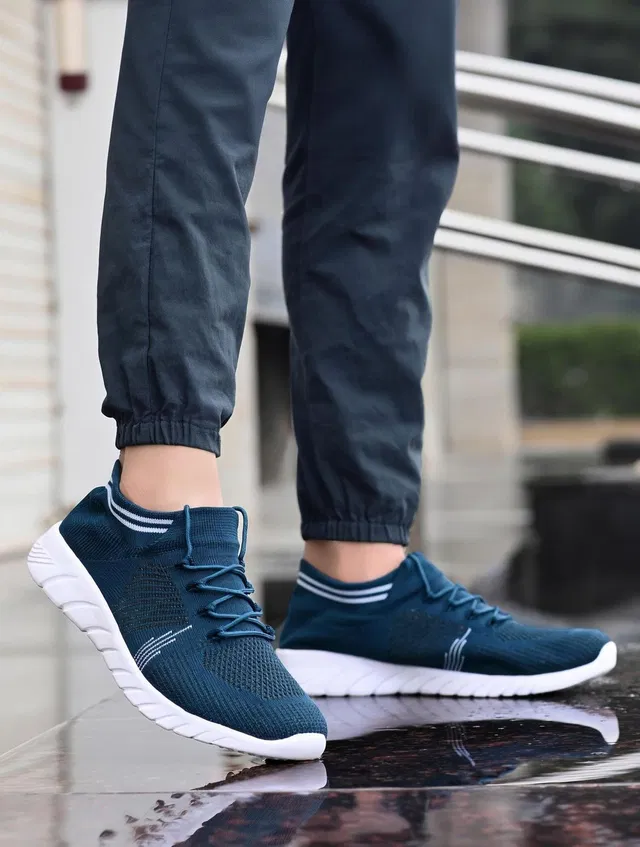 Birde Stylish Comfortable Lightnd Walking Shoes For Men
