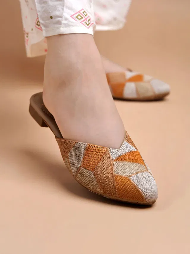 SHOETOPIA Women Flats