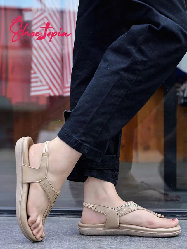SHOETOPIA Women Flats