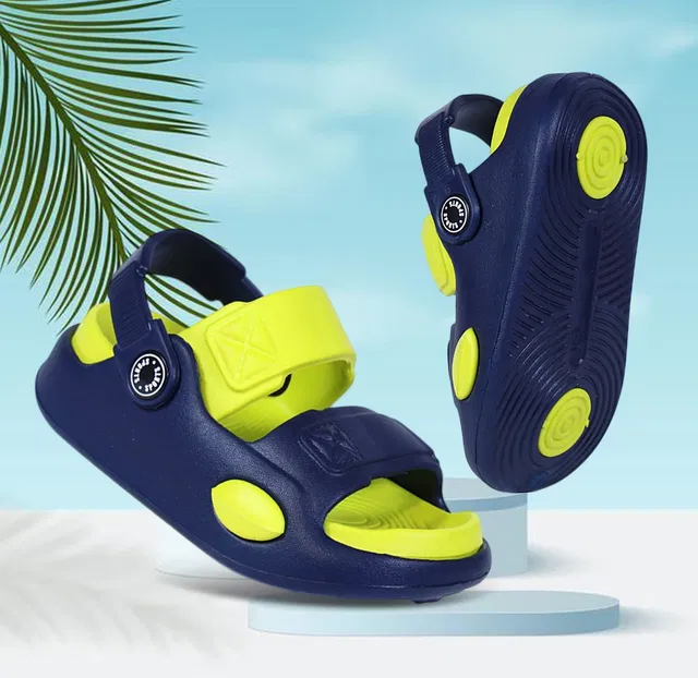 Mukunda Footwear Boys & Girls Sling Back Clogs