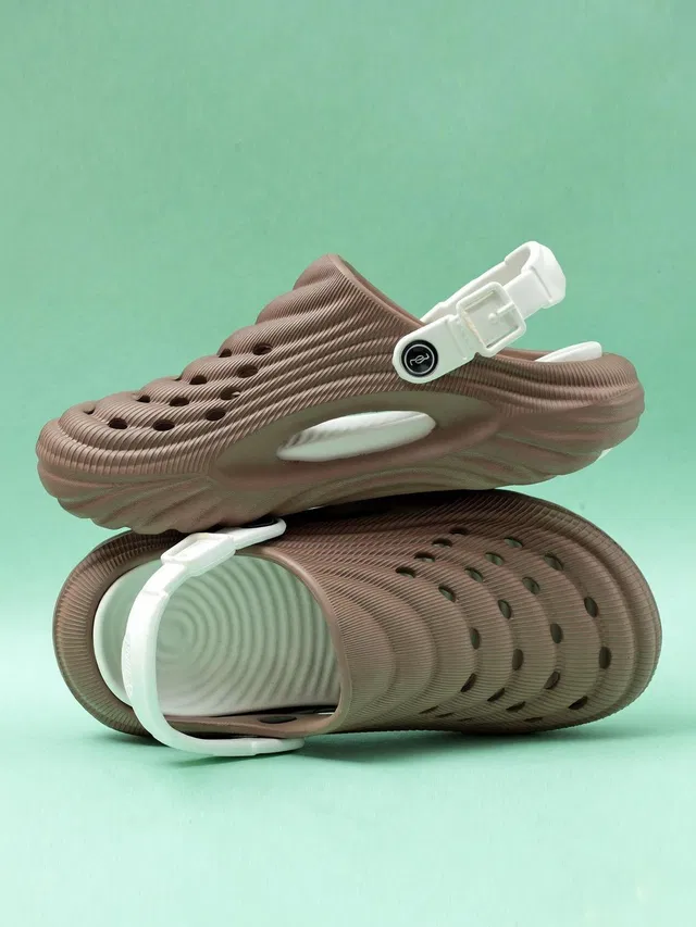 TOE CANDY Men Sandals