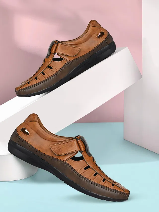 BOLTAGO Men Sandals