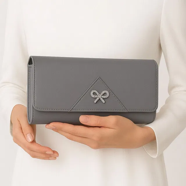 Reshu Casual Grey  Clutch