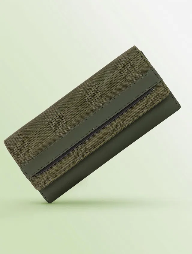 G M W Casual, Formal, Party, Sports Green  Clutch