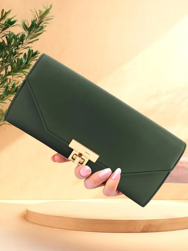 ASSUENTERPRISES Casual, Formal, Party, Sports Green  Clutch