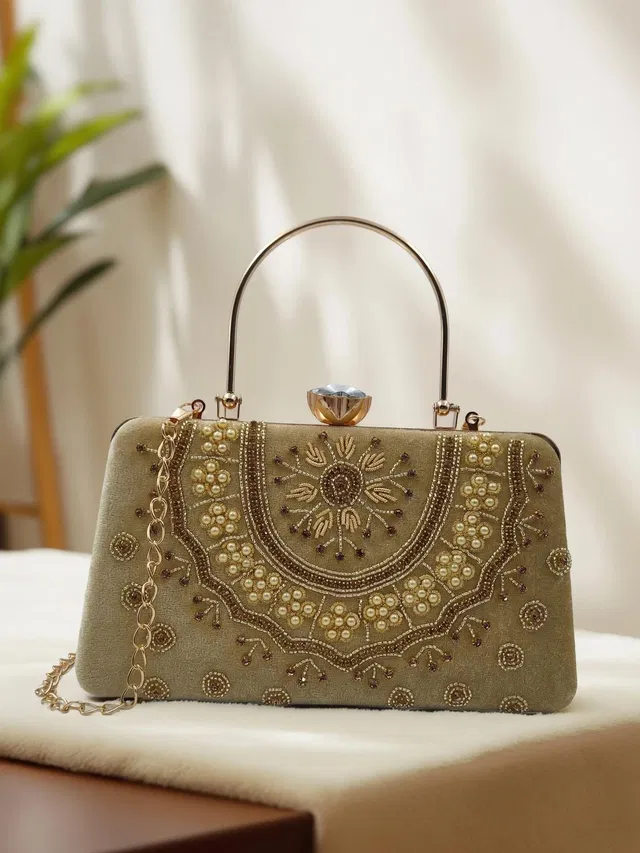 LA BELGIUM Party Gold  Clutch