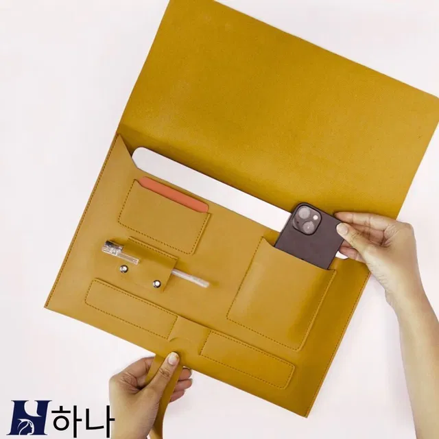 Hana by HerFlask HF-HANA-YELLOW Waterproof Laptop Sleeve/Cover