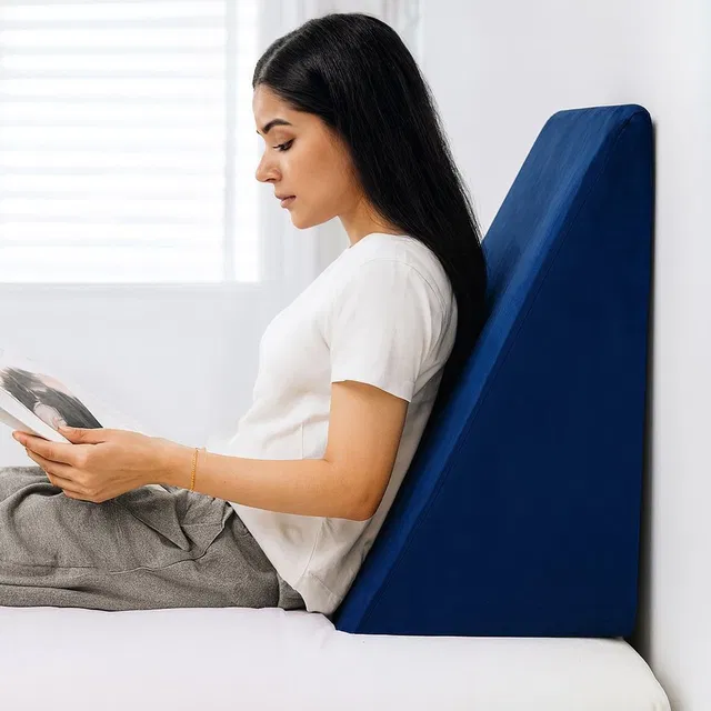 HOMESO Memory Foam Orthopaedic Pillow Pack of 1 Solid Wedge Plus Pillow for Sleeping Back & Neck Pain Relief Leg Elevator