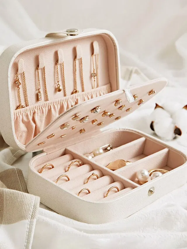 Scintillare by Sukkhi White Jewellery Organizers for Women Jewellery Vanity Box